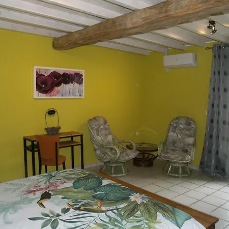 Maison Sarrau Alojamento de Acomodação e Pequeno-almoço 3*