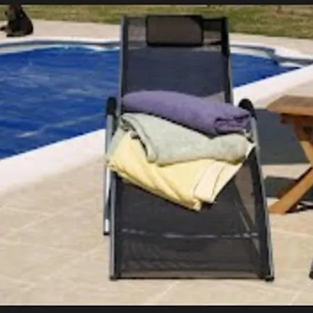 לינה וארוחת בוקר Maison Sarrau