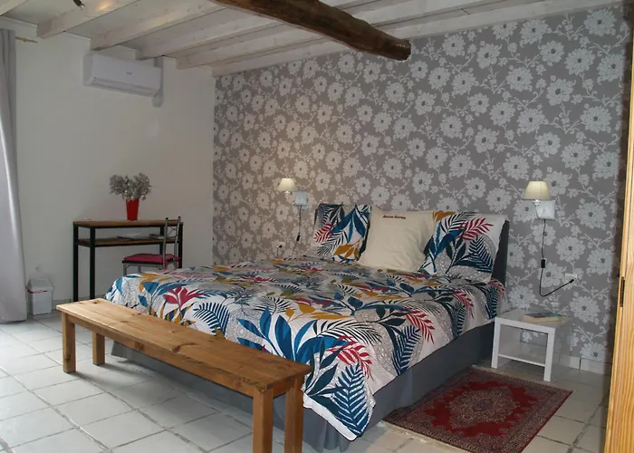 Bed and Breakfast Maison Sarrau